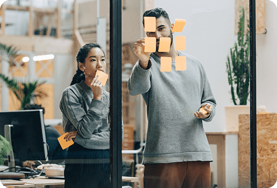 People brain-storming